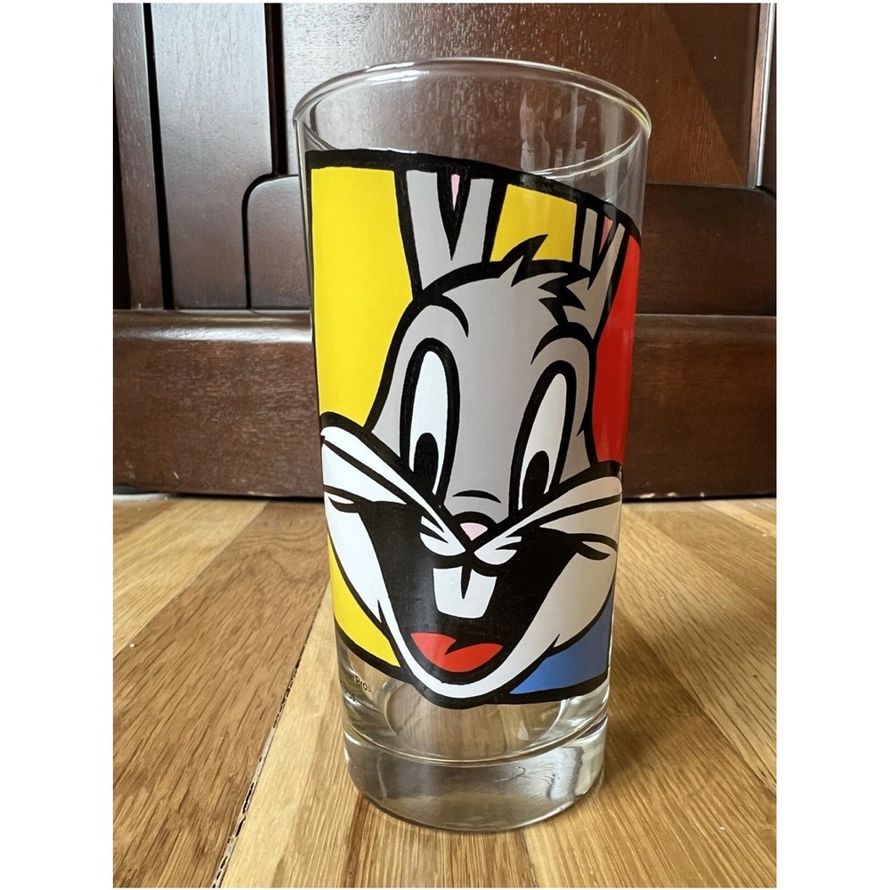 1994 Warner Brother Daffy Duck & Bugs Bunny glass great graphics